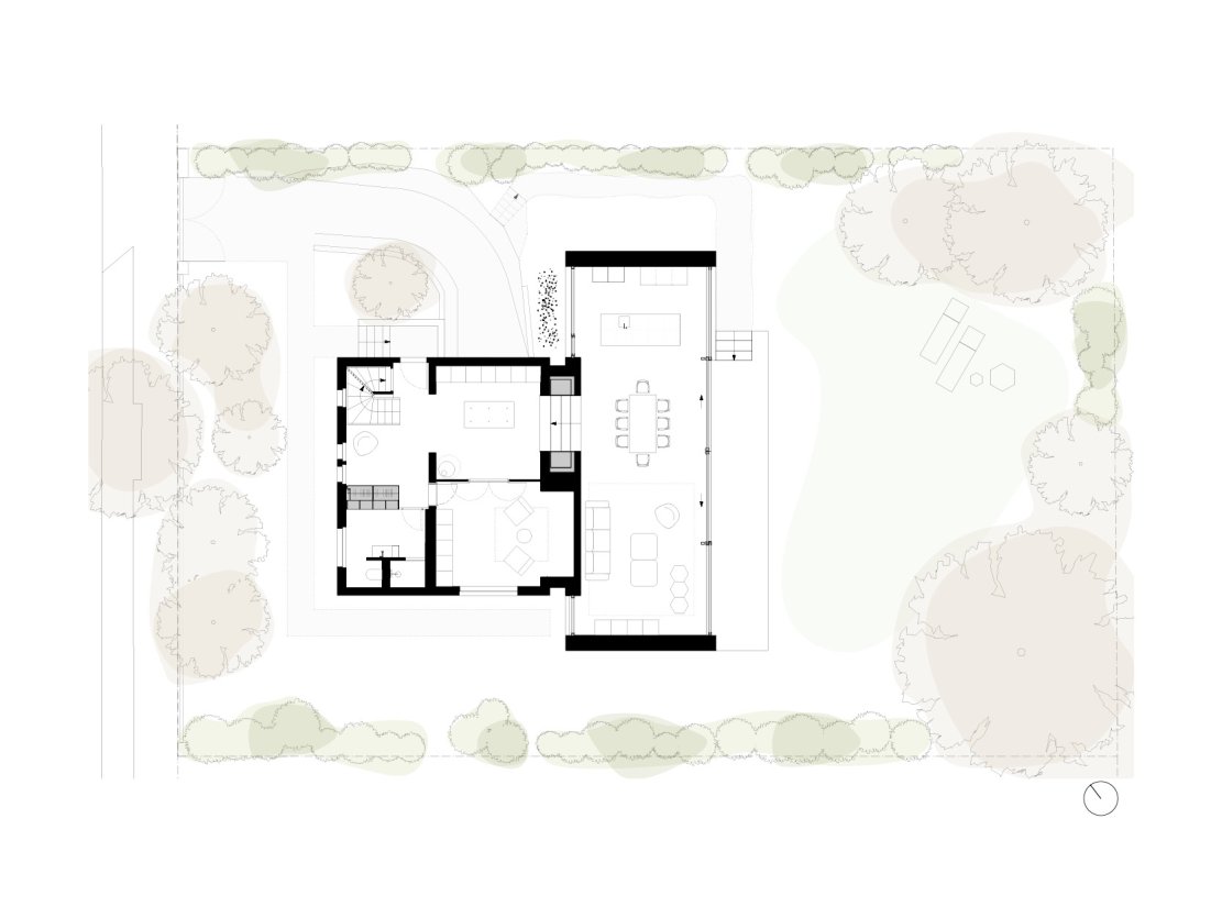 Grundriss minimalistischer Wohnpavillon aus Sichtbeton mit Holzfassade und restauriertem Bestandswohnhaus in Berlin Wannsee von Bonauer Bölling Architekten.