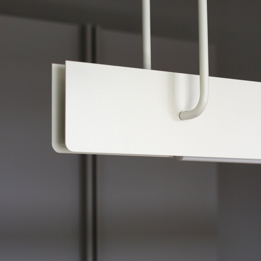 Hängende Lichtschienen als Maßanfertigung von PSLab